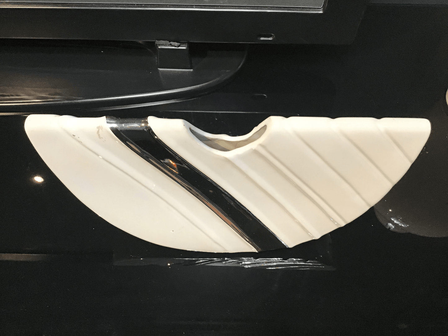 Vaso sottile, bianco con cromo