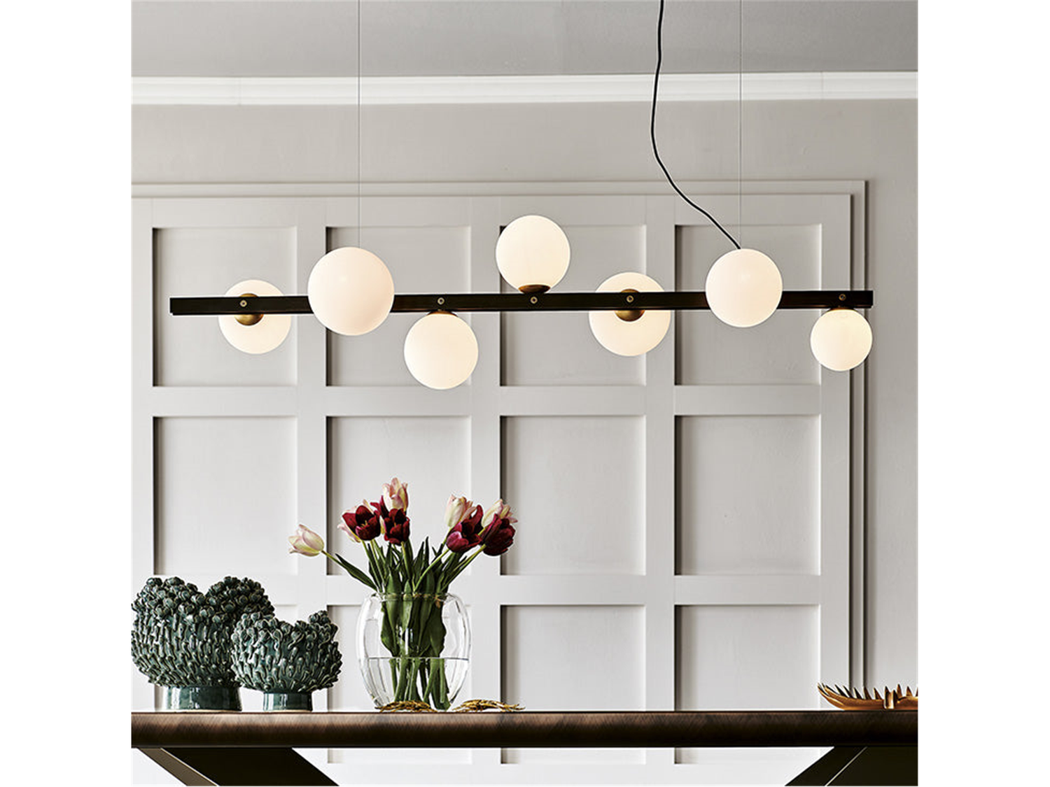 PENDANTS / CHANDELIERS