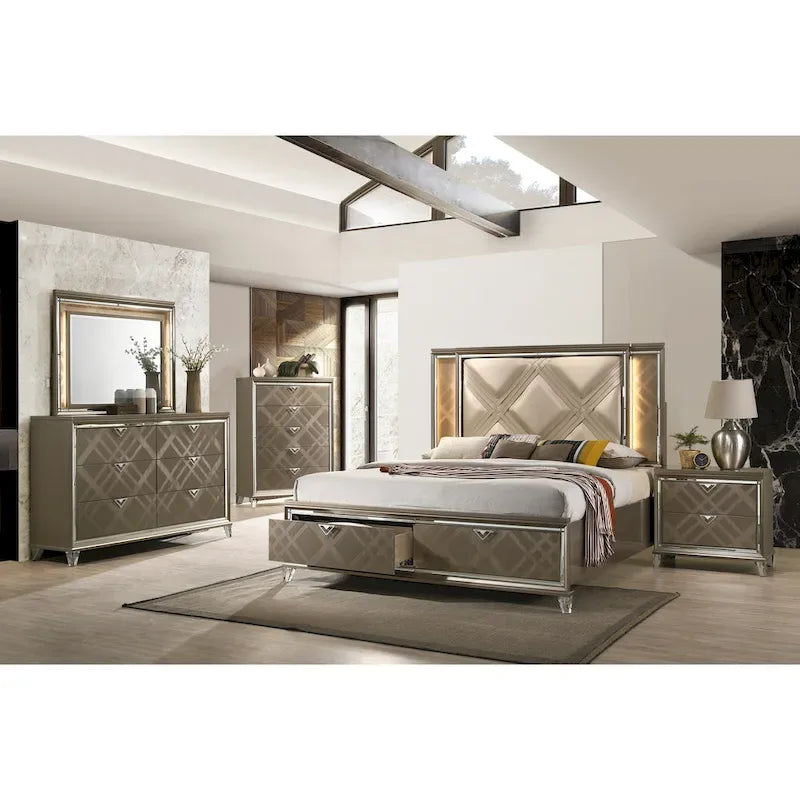 Letto matrimoniale moderno in legno con testiera in similpelle color champagne e illuminazione a LED