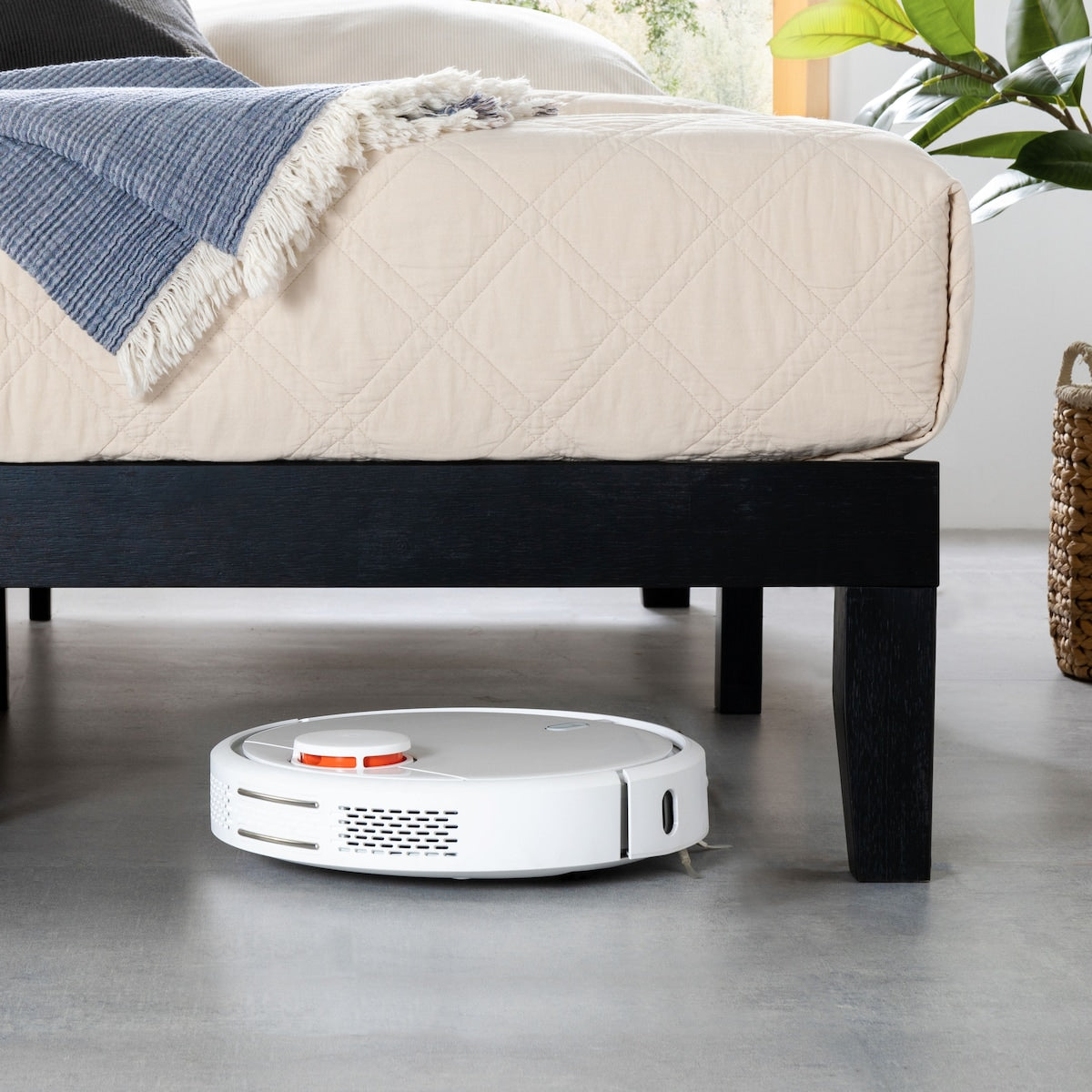 12 Letto a piattaforma classico in legno massello