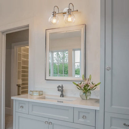 Applique da parete per mobiletto da bagno a 2/3 luci con paralume in vetro