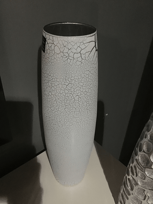 Vaso incrinato, bianco