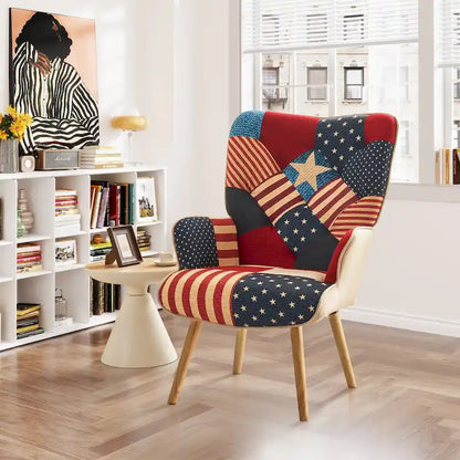 Poltrona moderna imbottita in lino con gambe in legno