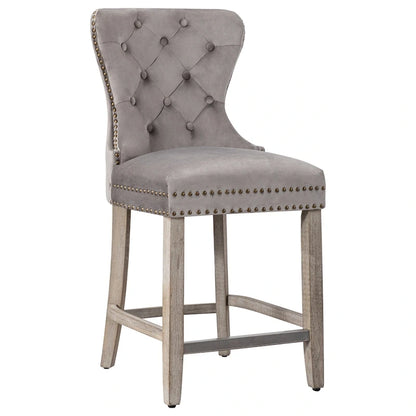 Sgabello da bar Carter 24 Wingback con borchie trapuntate e gambe grigio antico