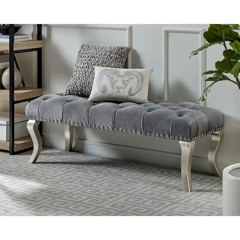 Panca con seduta imbottita trapuntata e finiture a borchie Maxem di Roundhill Furniture Decor