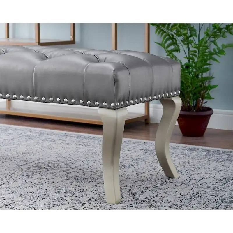 Panca con seduta imbottita trapuntata e finiture a borchie Maxem di Roundhill Furniture Decor