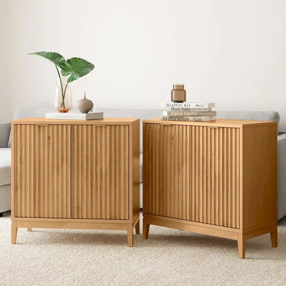 Credenza moderna Jasper, mobiletto da cucina con ante scanalate