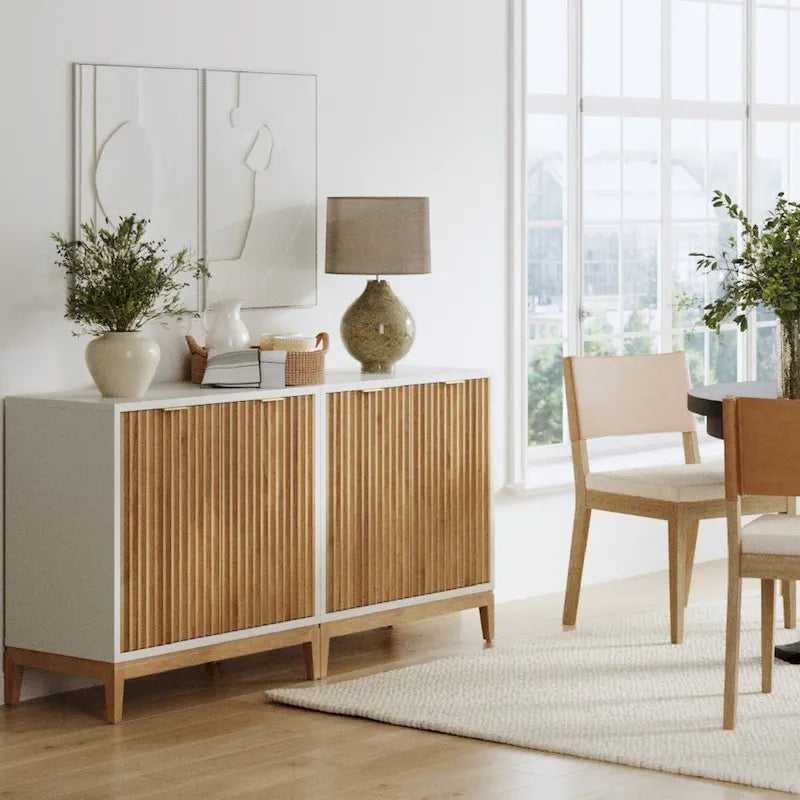Credenza moderna Jasper, mobiletto da cucina con ante scanalate