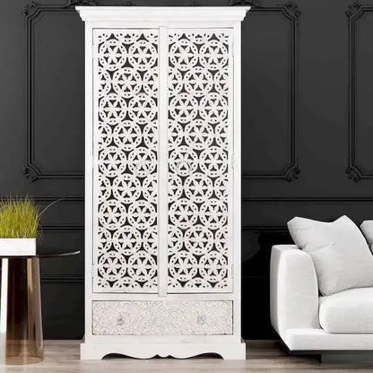 Maadze Mandolin 70.6 Armadio alto intagliato con ripiani e cassetti