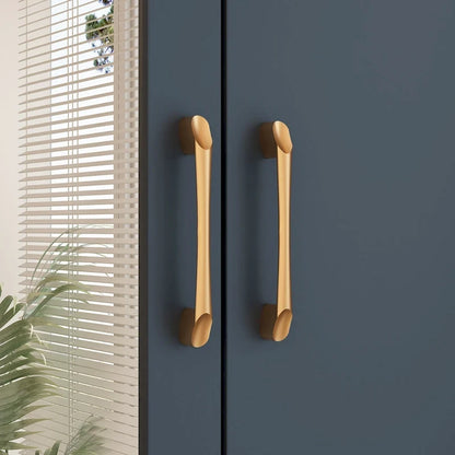 Armadio guardaroba con asta appendiabiti scalabile, specchio salvaspazio