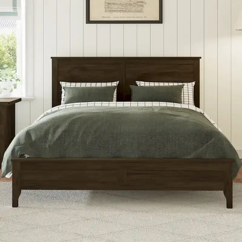 Letto moderno con piattaforma in legno massello