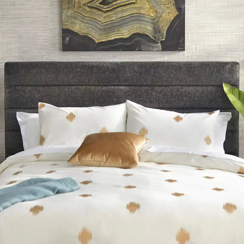 Letto matrimoniale imbottito con schienale a canale Lifestorey Raquel