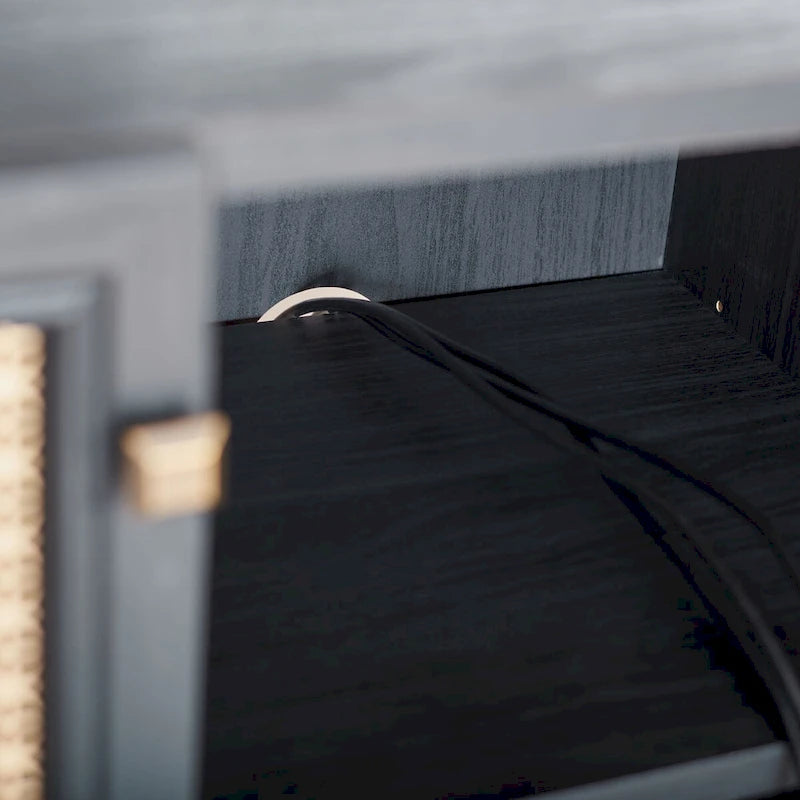 Mobile porta TV SAFAVIEH Micaela da 63 pollici con 4 ante - 63,1 L x 16,3 P x 31,7 A - 63 L x 16 P x 32 A