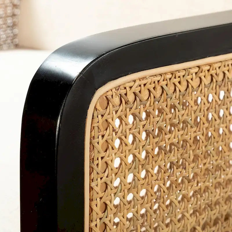 Poltrona imbottita moderna in stile bohémien Carmina con gambe in legno, set da 2 di HULALA HOME