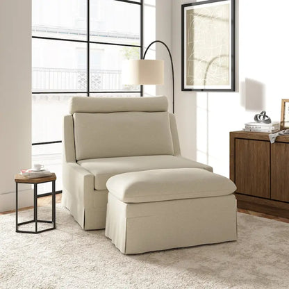 Anne 45 W Modern Poltrona con Pouf Rivestita di HULALA HOME