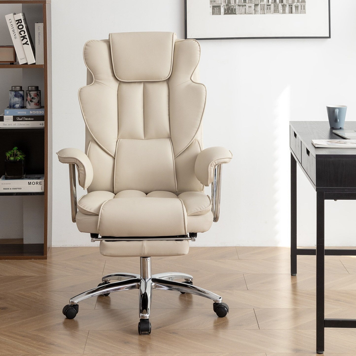 Poltrona reclinabile ergonomica da ufficio con schienale alto girevole a 360° in similpelle beige, supporto lombare, poggiapiedi, altezza regolabile