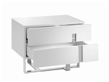 Comodino Conor White