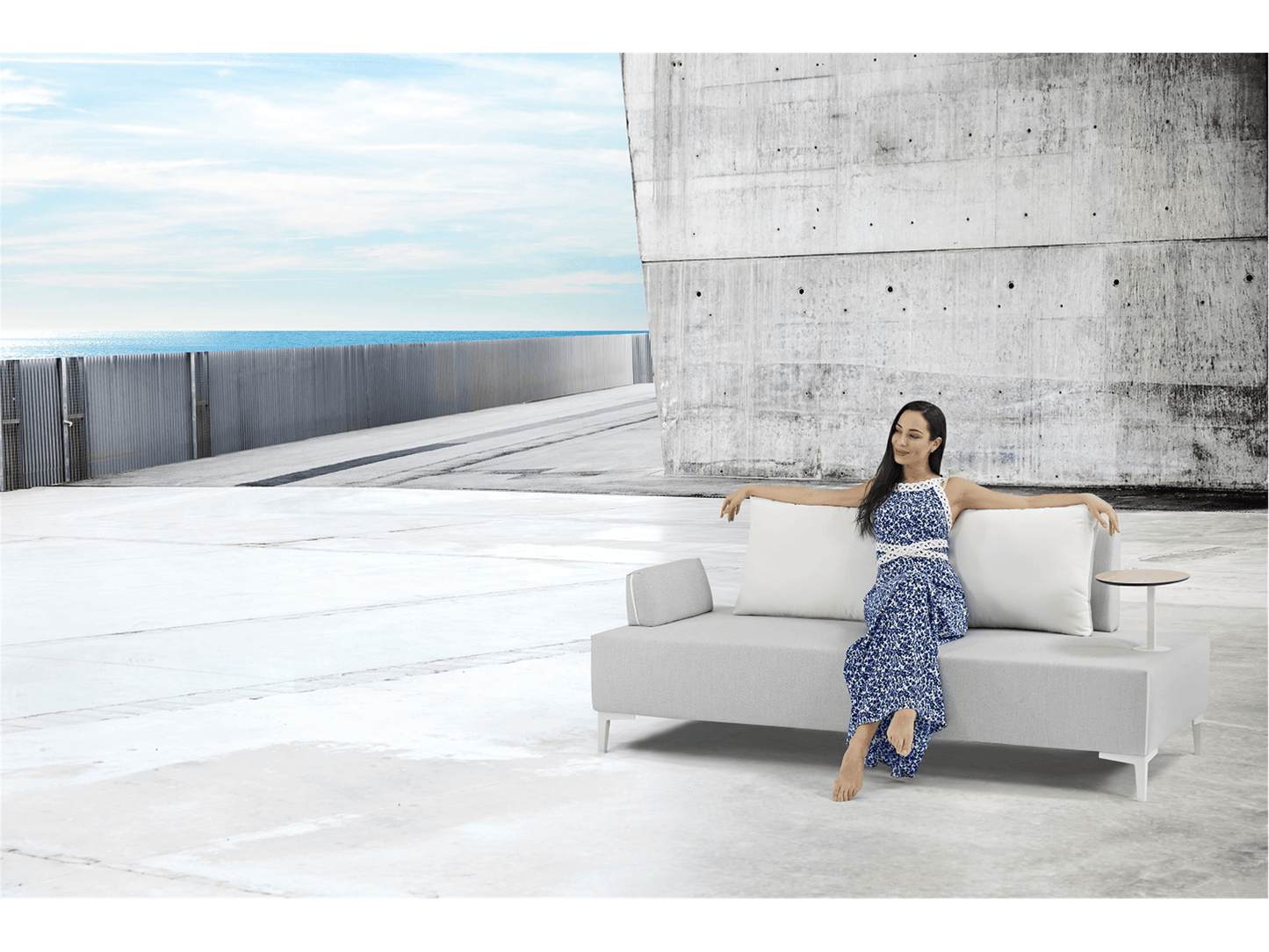 Divano Helvius Arm con tavolo