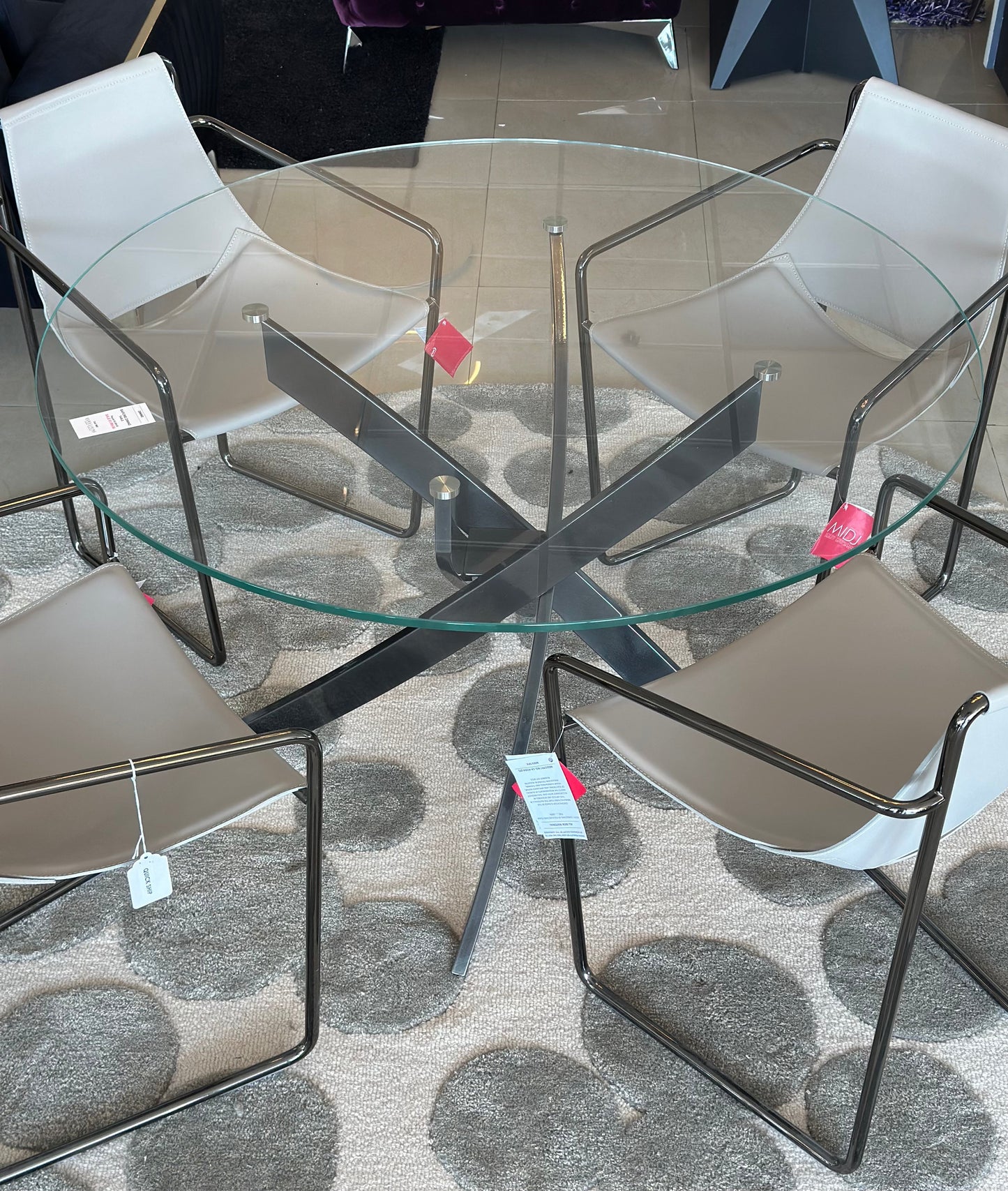 TAVOLO DA PRANZO ROTONDO + 4 SEDIE