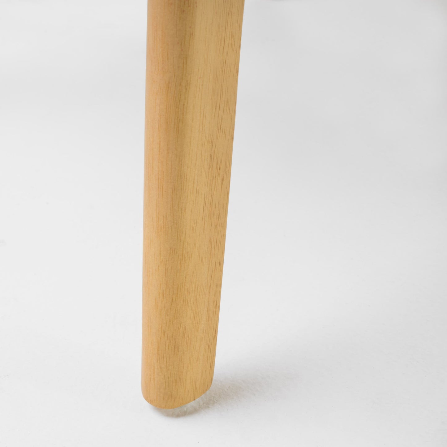 Sedia da pranzo Abrielle in legno di caucciù imbottita in stile moderno di metà secolo (set di 2) di Christopher Knight Home