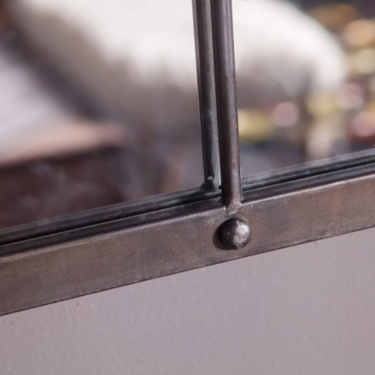 Specchio da parete con cornice in metallo marrone rustico - 37,75 A x 23,8 L x 1 P