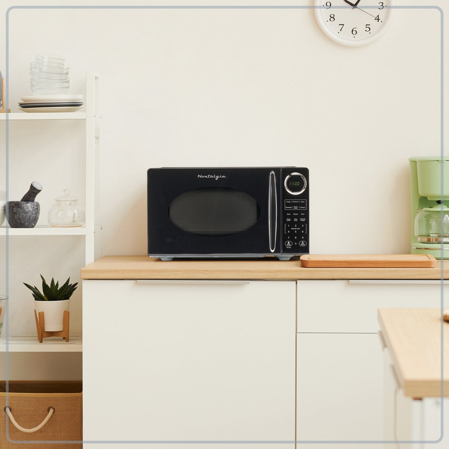 Forno a microonde da banco Nostalgia Retro da 0,9 piedi cubi