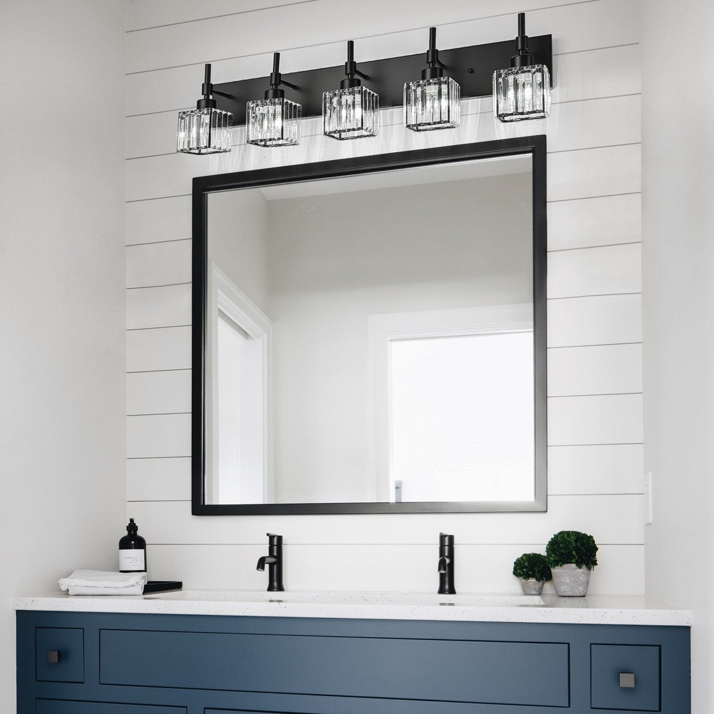 Ora Modern, lampade da bagno in cristallo dimmerabili sopra lo specchio, luci glamour per il bagno