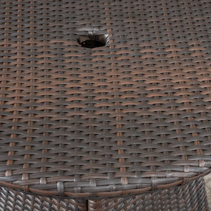 Set da bistrot in vimini da 3 pezzi Peterson Outdoor con cuscini di Christopher Knight Home