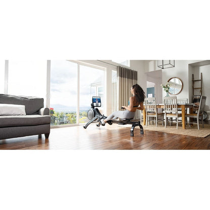 ProForm 750R; Vogatore con 5 display, supporto per tablet integrato e design salvaspazio