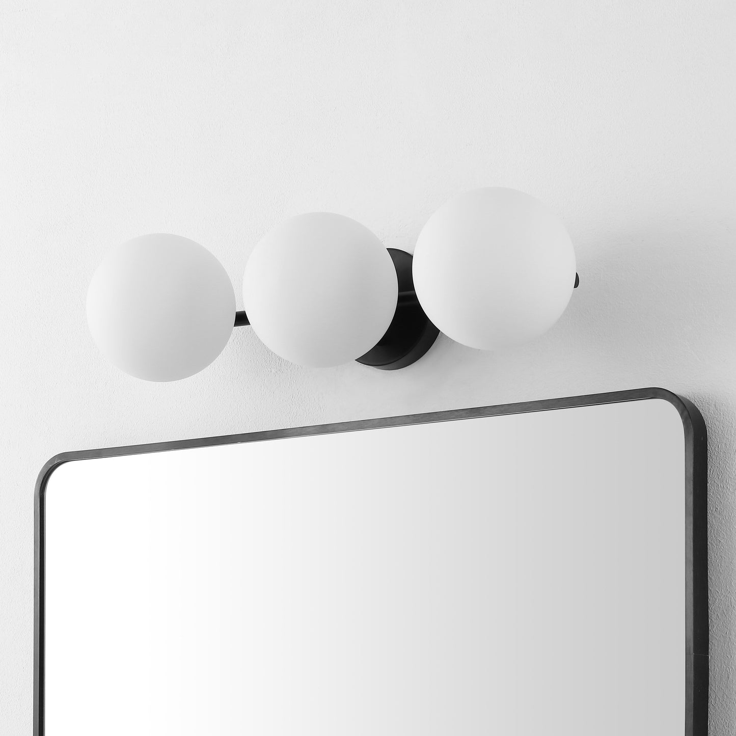 Applique da parete tradizionale Lambrini 21 di SAFAVIEH Lighting (3 lampadine) - 6 L x 8 P x 21 A - 21 L x 8 P x 6 A