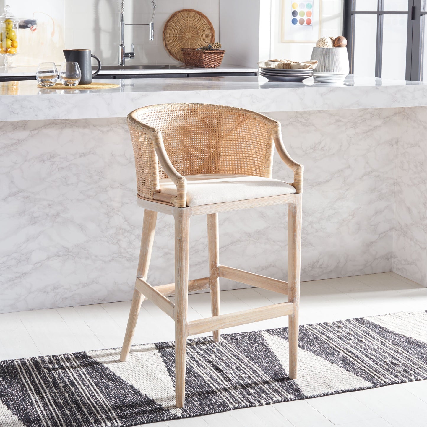 Sgabello da bar SAFAVIEH Virona Rattan da 30 pollici - 22,3 L x 20,5 L x 39 A - 22 L x 21 P x 39 A