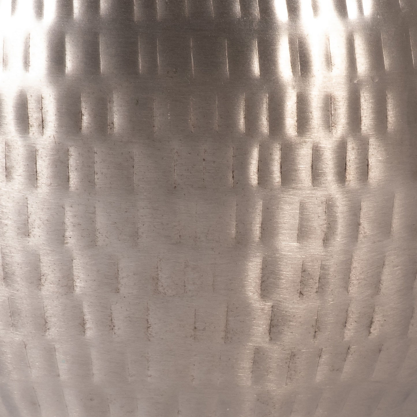 Sagebrook Home Set di 2 robuste fioriere in ferro su supporti moderni: trasforma il tuo spazio abitativo in un'oasi