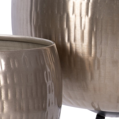 Sagebrook Home Set di 2 robuste fioriere in ferro su supporti moderni: trasforma il tuo spazio abitativo in un'oasi