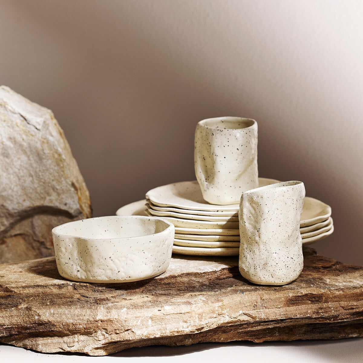 Servizio da tavola in gres ATIK Stone by Mercer Project