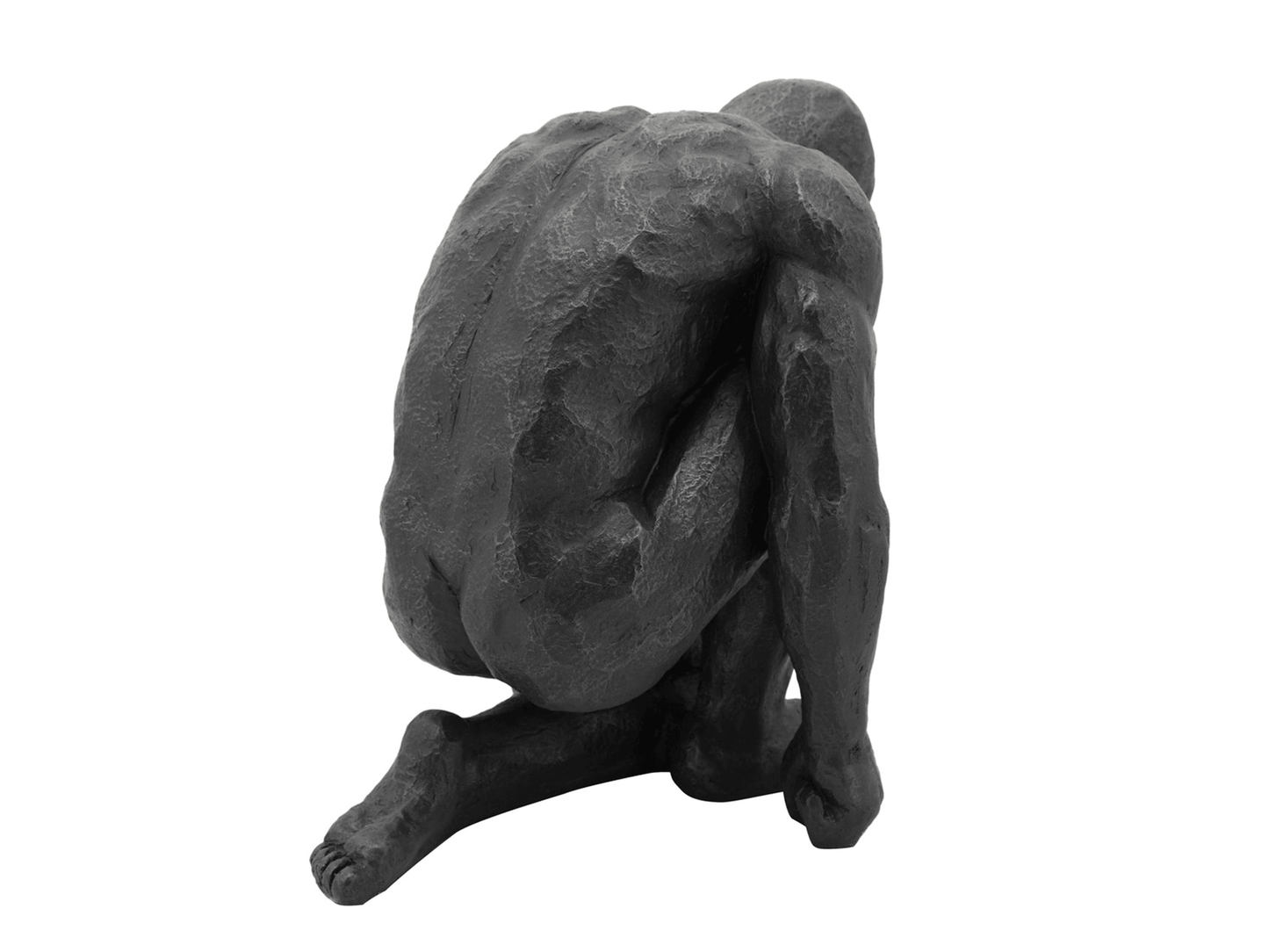 La scultura dell'uomo inginocchiato